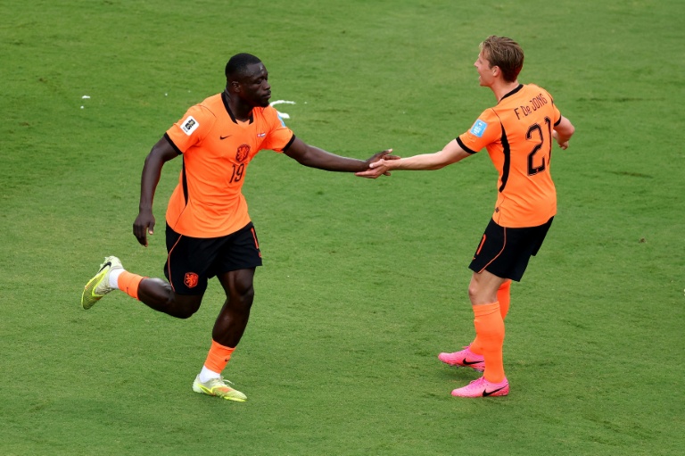Dutch march into World Cup knockouts as group winners