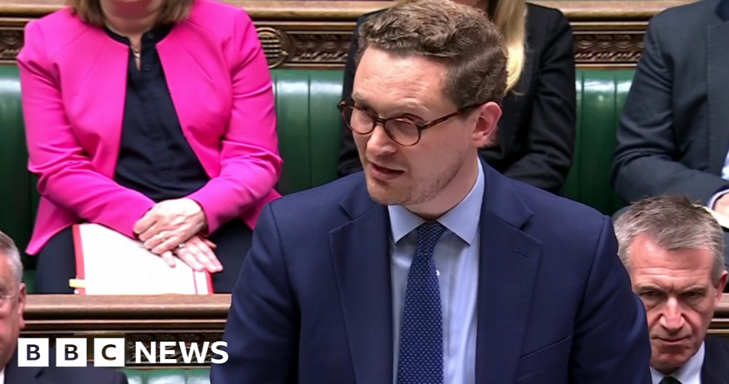 Missing Mandelson messages from minister Darren Jones revealed