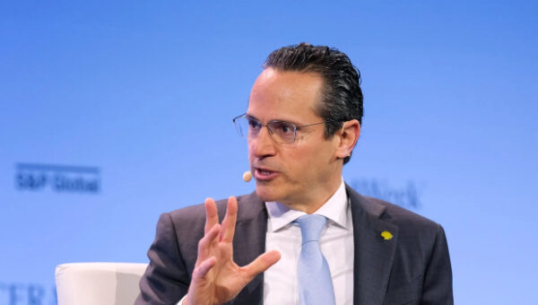 Hormuz Block Sparks ‘Never Seen Before’ Disruption — Shell CEO