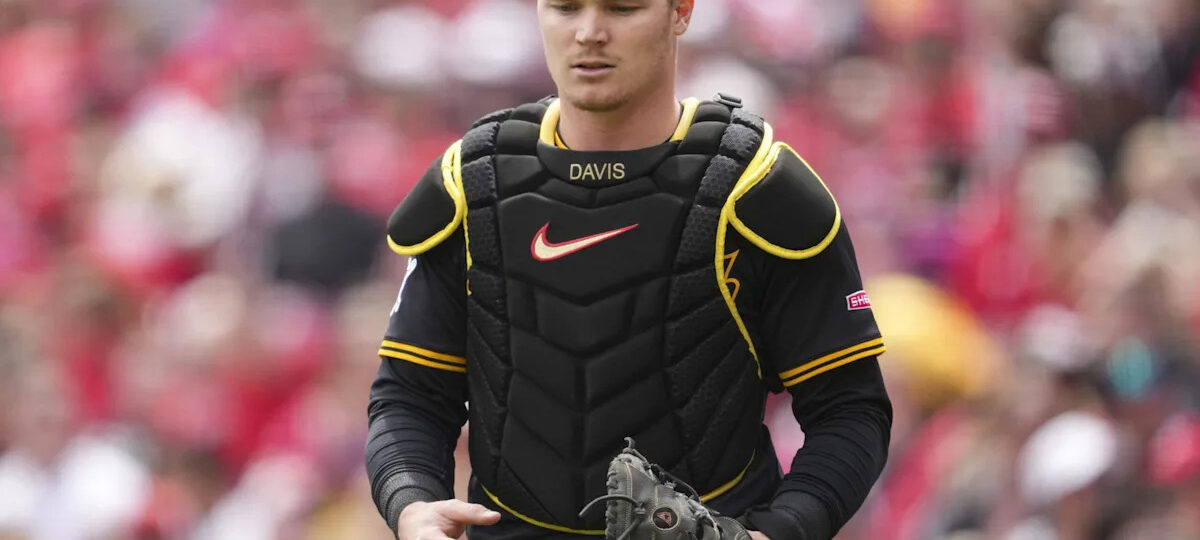 Pirates Roster Moves: Flores Recalled, Davis Placed on Paternity