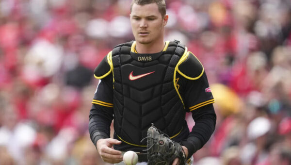 Pirates Roster Moves: Flores Recalled, Davis Placed on Paternity
