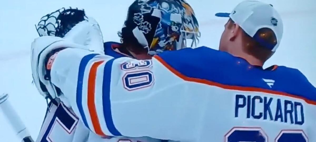 First major exit confirmed as Oilers goalie announces his own departure