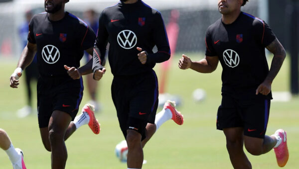 Hosting FIFA World Cup 2026 Fosters Close Family Atmosphere for USMNT
