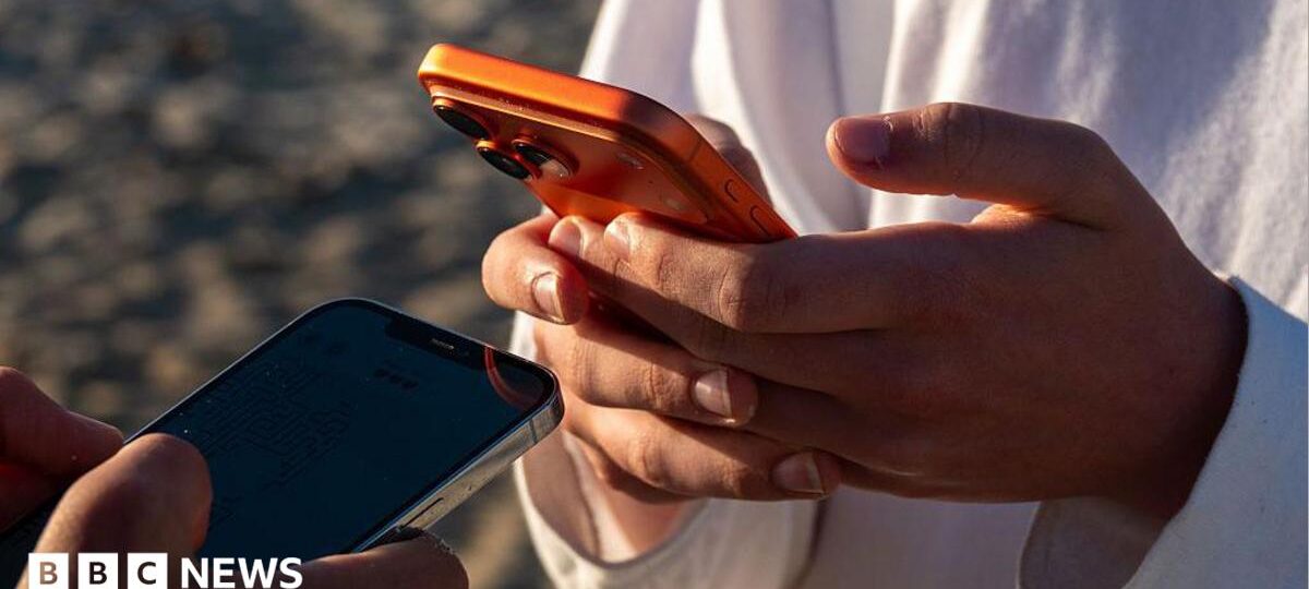 WhatsApp to let people chat without swapping phone numbers