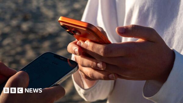 WhatsApp to let people chat without swapping phone numbers