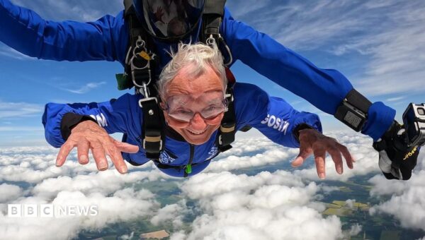 Man, 91, completes skydive for community group
