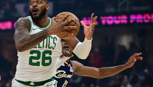 Xavier Tillman signs deal with European team