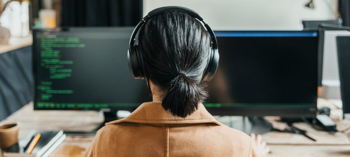 How people secretly working multiple full-time jobs are dodging RTO, layoffs, and employee tracking.