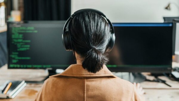 How people secretly working multiple full-time jobs are dodging RTO, layoffs, and employee tracking.
