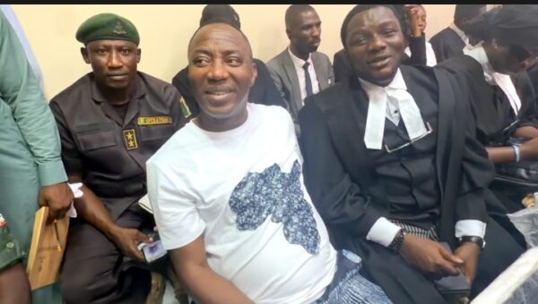Sowore arrives court from Kuje prison