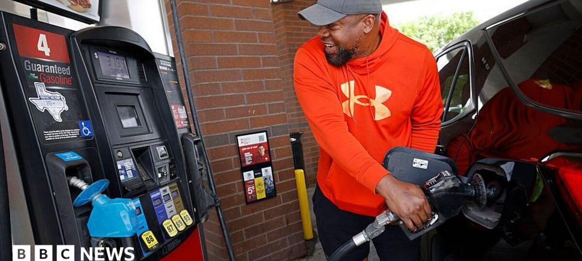 Oil price falls to levels not seen since before Iran war