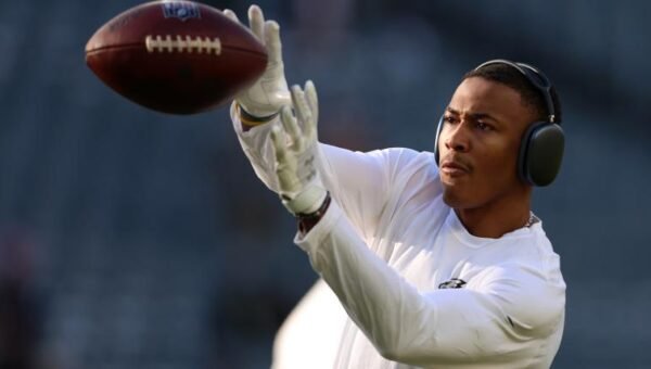 Eagles’ DeVonta Smith reaches new NFL stage with expected trade