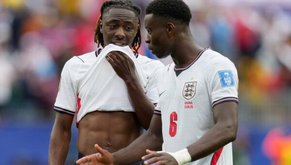 Eberechi Eze urges England teammates to ‘block out the noise’ after disappointing Ghana draw