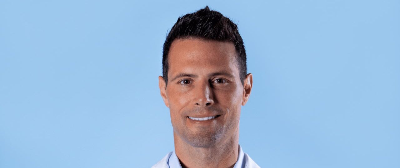 Celeb Plastic Surgeon Dr. John Layke Shares the Sneaky Summer Skincare Mistakes You Might Be Making