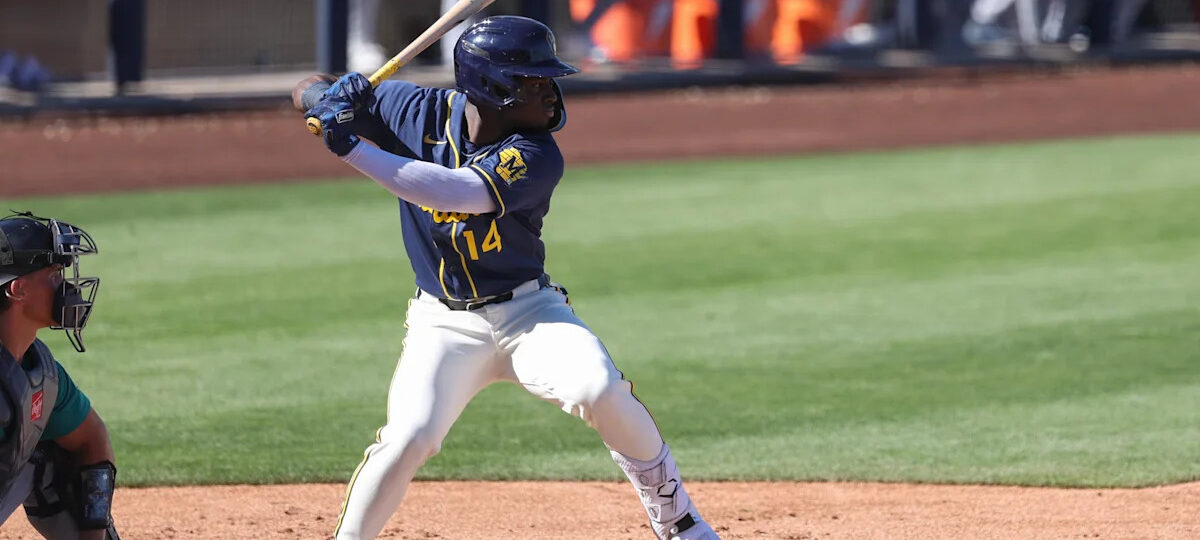 Brewers sign Luis Lara to seven-plus year extension