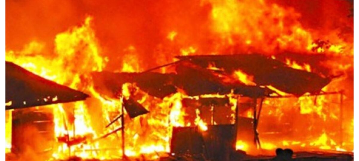 Fire guts building in Osun [VIDEO]