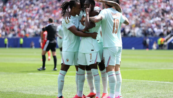 FC Breakfast: latest World Cup predictions , lost phone