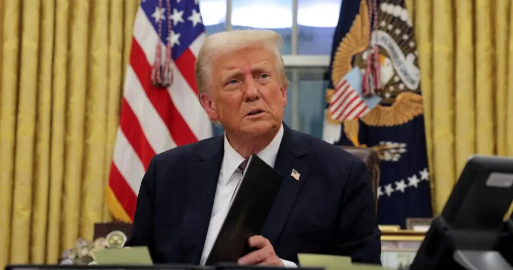 Trump signs order promoting advanced AI innovation, security
