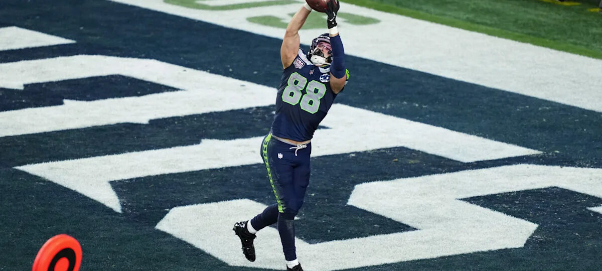Seahawks Reacts Survey results: A.J. Barner, second in team receptions again?