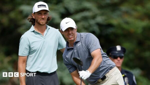 Clark in control of US Open as wind hinders McIlroy and Scheffler