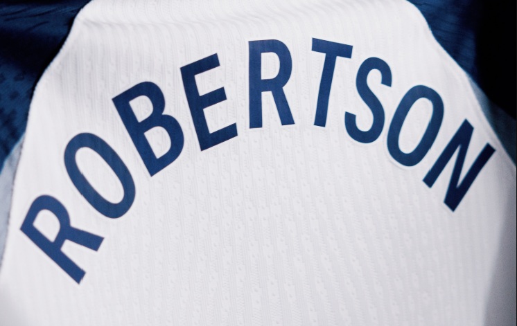 New Tottenham Hotspur signing Andy Robertson says hello to fans (Video)