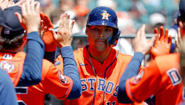 Bullpen blows late lead in loss to Astros