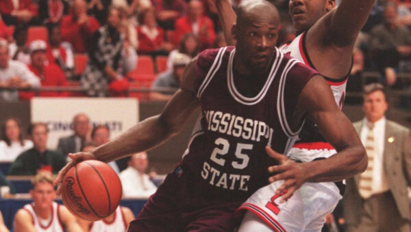 Kentucky Basketball offers Erick Dampier Jr., the son of an SEC legend, as summer recruiting heats up