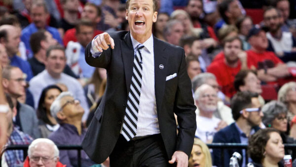 Former Warriors assistant expected to interview for Mavericks coaching job