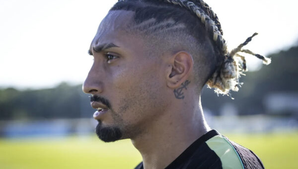 Barcelona winger shuts out the noise and focuses on World Cup comeback after injury blow