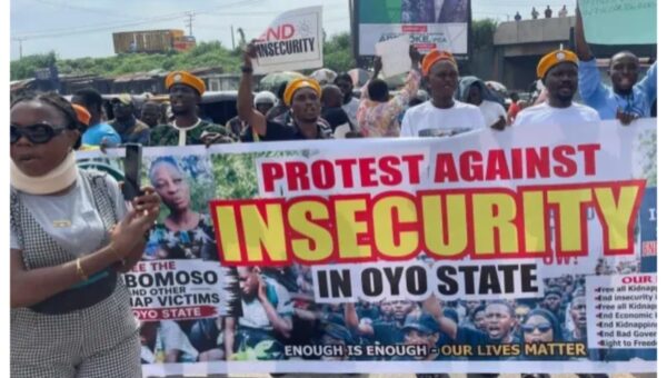 Gridlock hits Ibadan as protesters demand release of abducted Oyo pupils