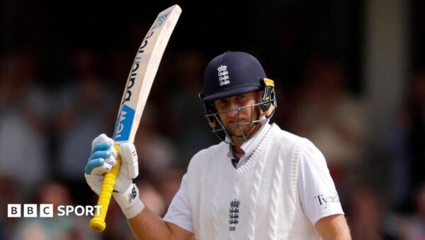 Root drags England fight into final day against NZ