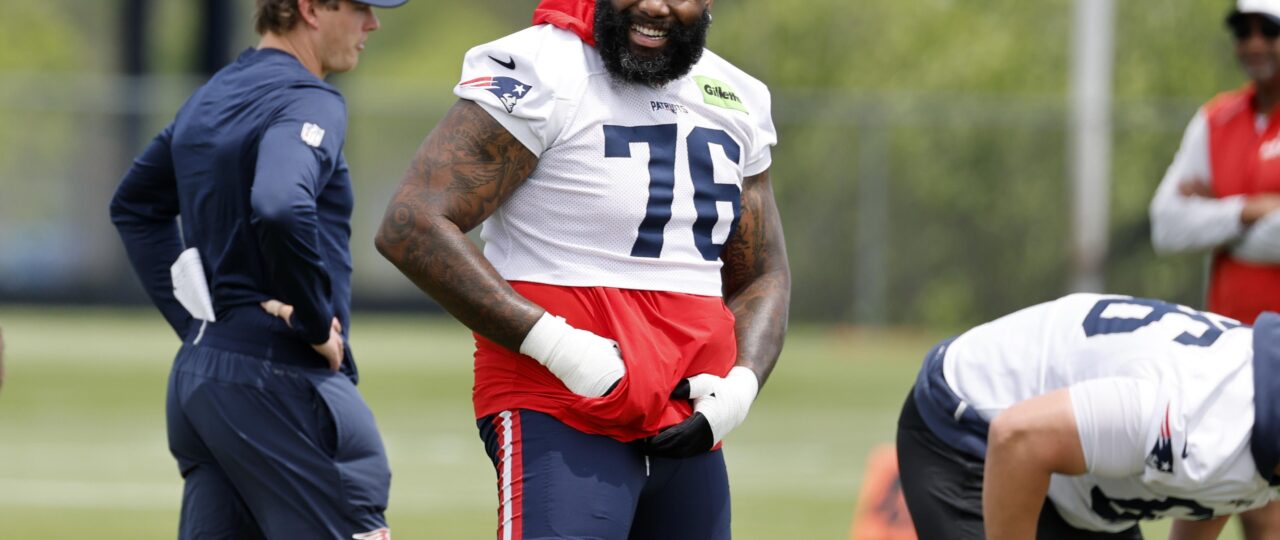 Patriots playing long game with Morgan Moses’ practice workload