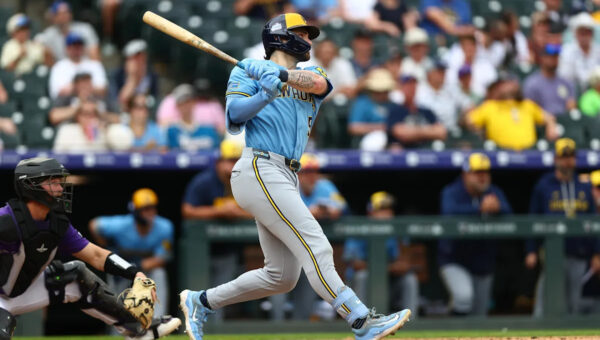 Offensive assault leads Brewers to 12-4 win and sweep over Rockies
