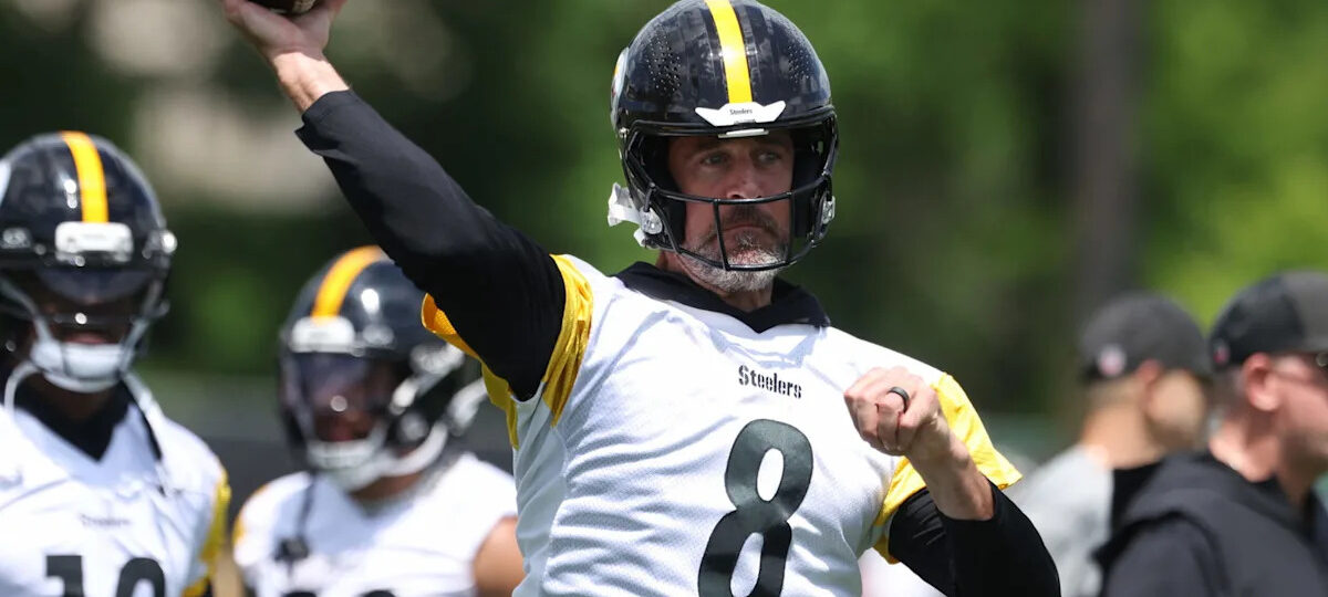 Is Aaron Rodgers’ Return a Good or Bad Thing for Steelers?