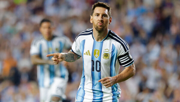 Will he end the curse? Messi steps up, scores and stay top