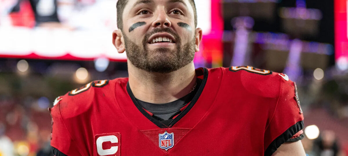 Steelers linked to Pro Bowl QB amid major contract issues