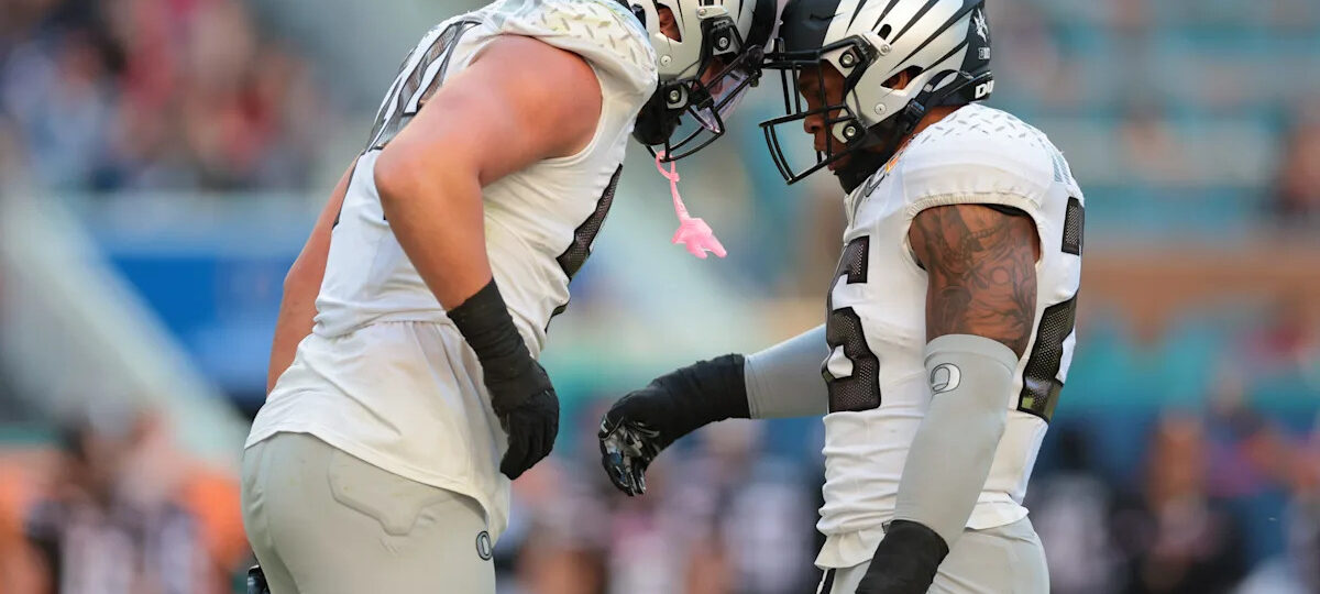 USC offense will have to contain a new Oregon linebacker this season