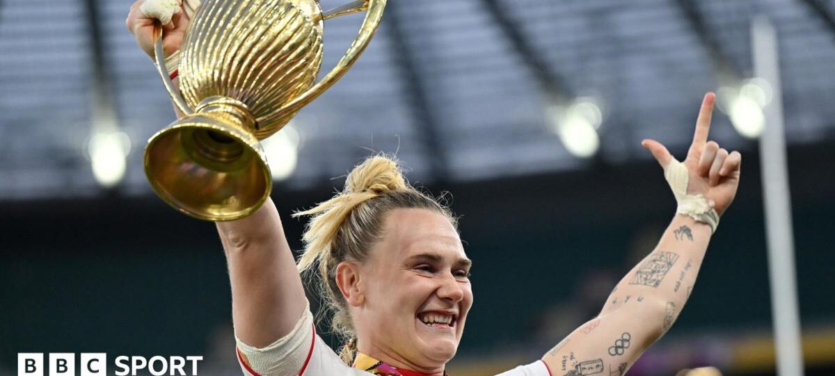 Red Roses stars in line for £100k to retain World Cup