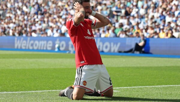 Bruno Fernandes to remain at Manchester United despite interest from Saudi Arabia