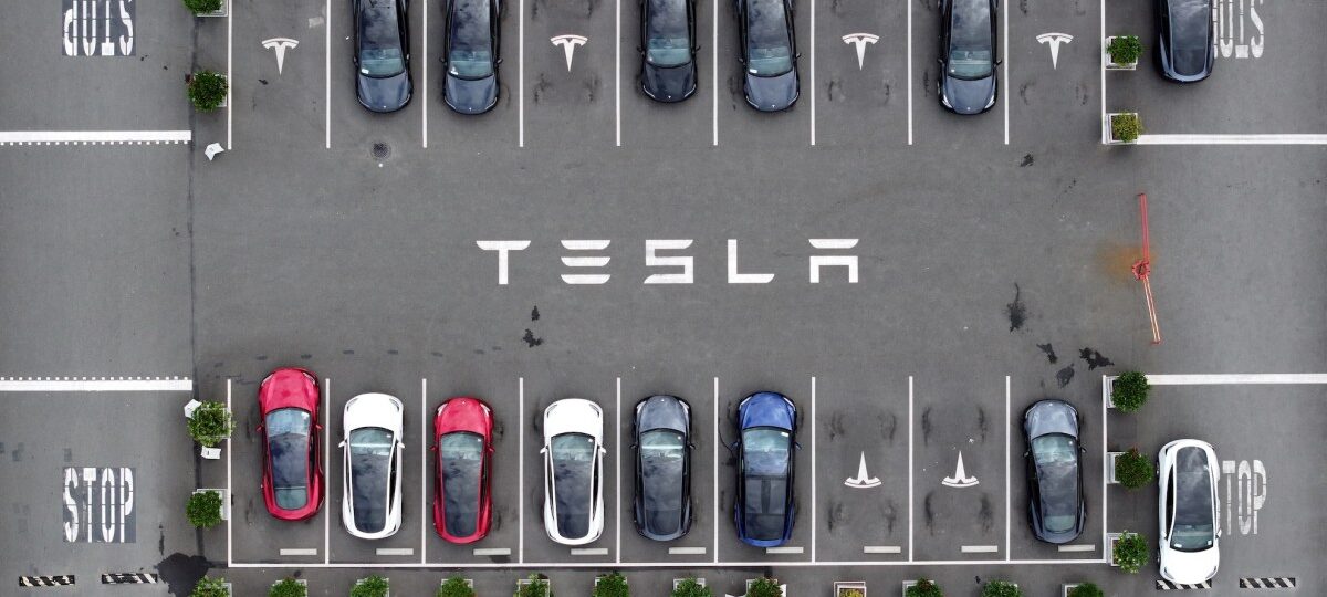 Tesla settles FSD crash lawsuit as federal investigations continue
