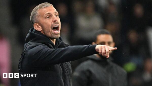 O’Neil signs three-year deal as new Ipswich boss