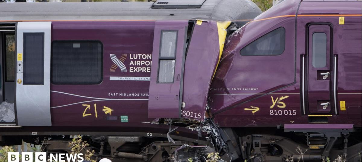Train passed red signal before fatal crash, says report