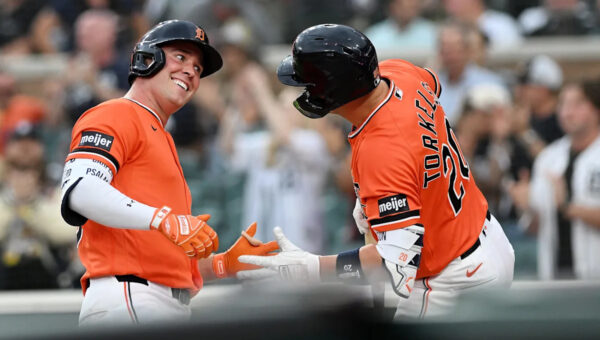 Tigers keep good times rolling with 7-3 win over Mariners in opener