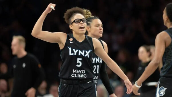 Lynx's Olivia Miles revealed a hidden talent during a blowout win