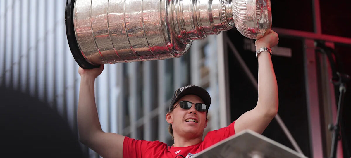 Maple Leafs linked to Hurricanes for 24-year-old D-man Alexander Nikishin