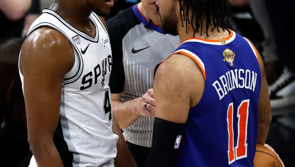 Jalen Brunson, De'Aaron Fox stare each other down in heated NBA Finals moment