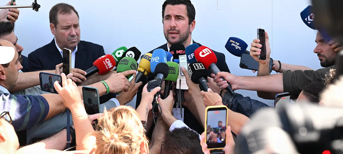 Enrique Riquelme Congratulates Florentino Pérez, Says Campaign Is “Only the Beginning”