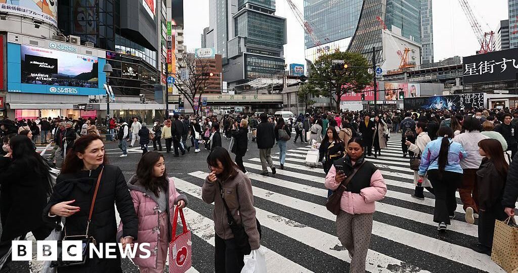 Litterbugs now face on-the-spot fines in Tokyo's tourist hotspot