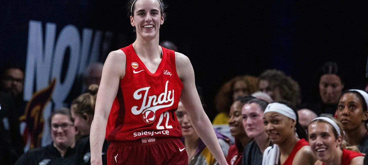 Is Caitlin Clark playing tonight? Indiana Fever game day injury report