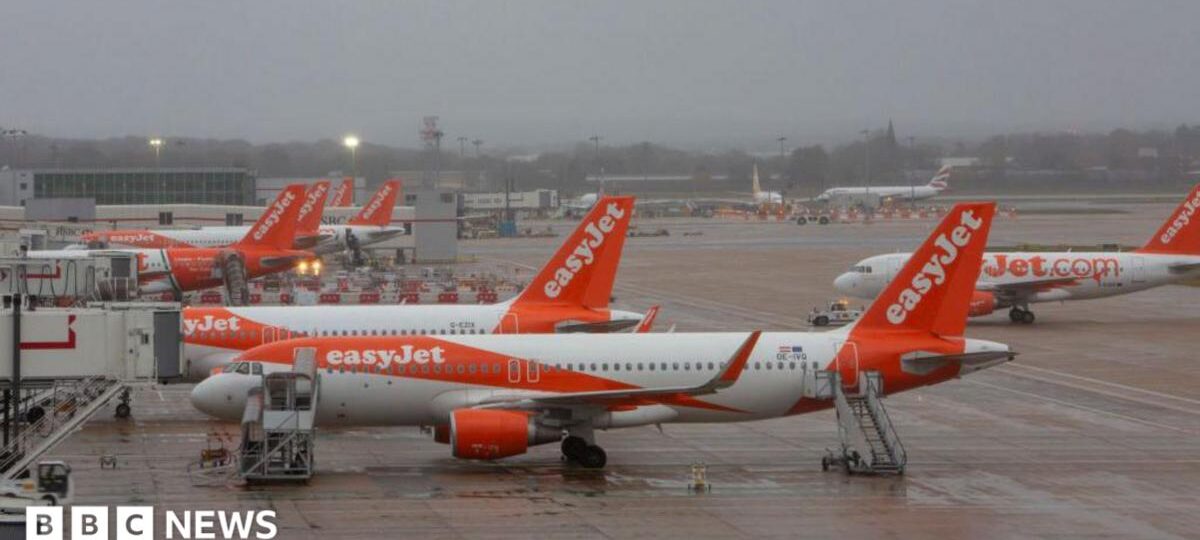 Hundreds of Heathrow and Gatwick flights delayed due to thunderstorms